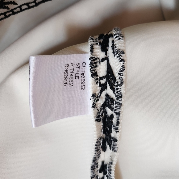 Tadashi Shoji Lacey Rayon Lined Sleeveless Sz. 12 Dress - Picture 8 of 11